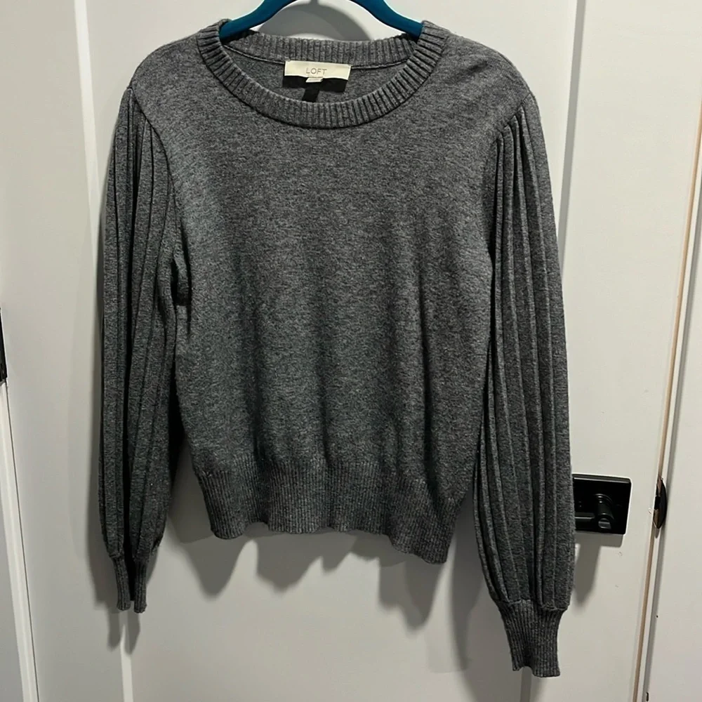 Ann Taylor LOFT Pleated Balloon Sleeve Soft Wool Blend Sweater